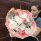 Летний нежный букет из розы, эвкалипта, хризантемы и ковыля