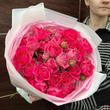 Букет из 7 веток ароматных кустовых роз (дофамин) в Краснодаре