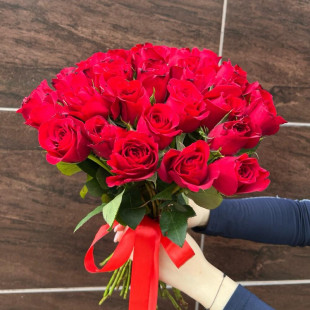 Букет классический из 35 красных роз